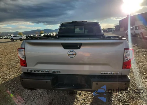 2018 Nissan Titan Xd Sl z USA, uszkodzony, nr VIN 1N6BA1F40JN533165